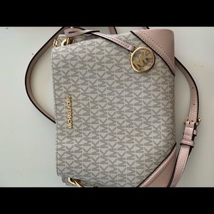 Michael Kors Crossbody Bag